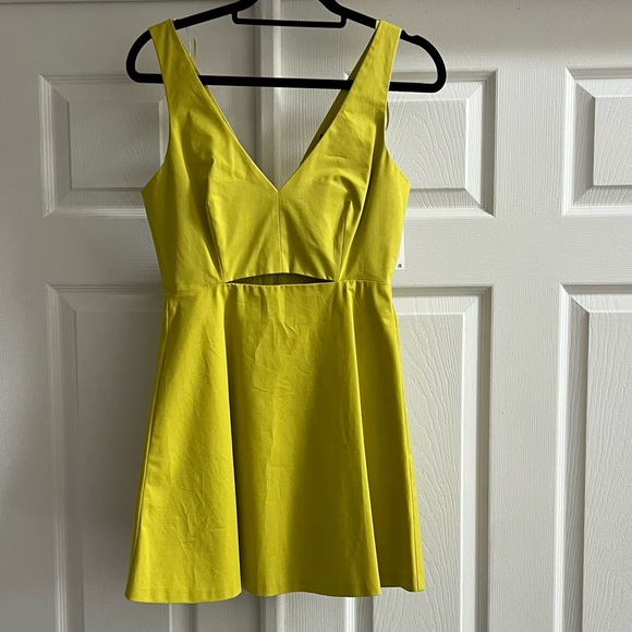 Zara cut out dress - Picture 3 of 6